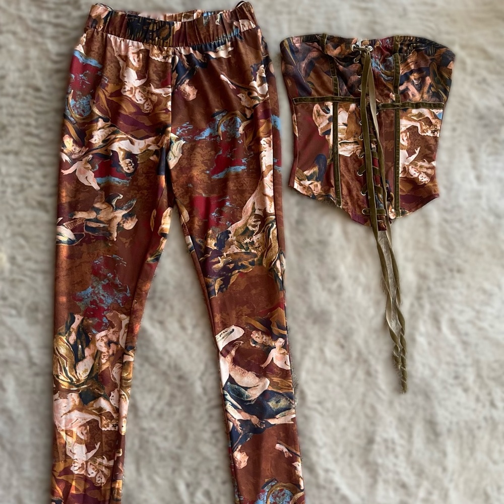 Two piece angel set